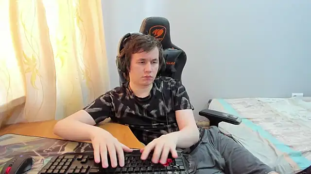 iliaskrislove – Kamerová šou