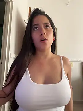 Nhefertary Chat XXX in diretta