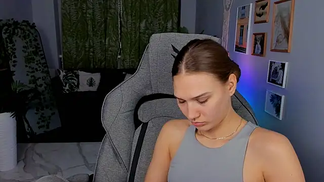 Sweet_EmilyaのライブXXXチャット