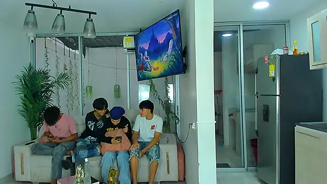 Houseofwarrios' Live XXX Chat