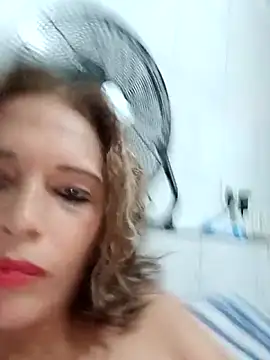 Czat XXX na żywo – 2Juicy_pussy