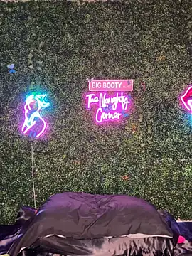 RenaThickAss: вебкам-шоу