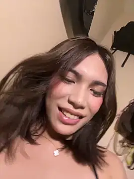 SideChick_Bunny Show in webcam