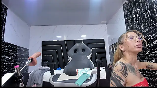 Chat XXX en directo de Ladyy_Scarlett