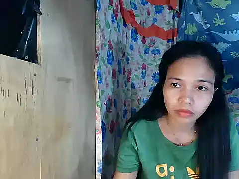 PinaySkinnyGirln Live XXX chat