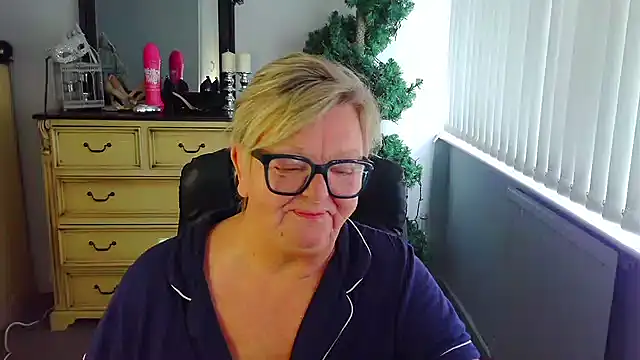 แชท XXX สดของ BridgetBlueEyes