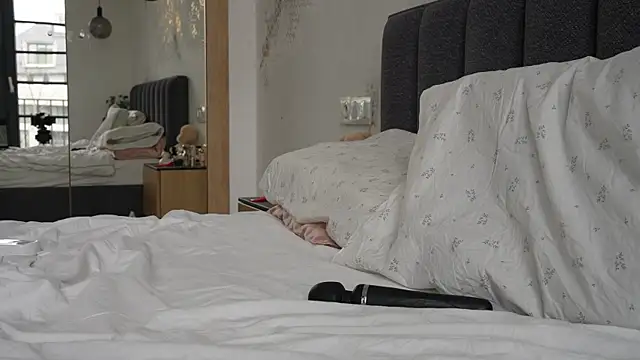 ibiddi élő XXX-chatje