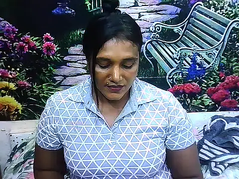 IndianSexyLady20のライブXXXチャット