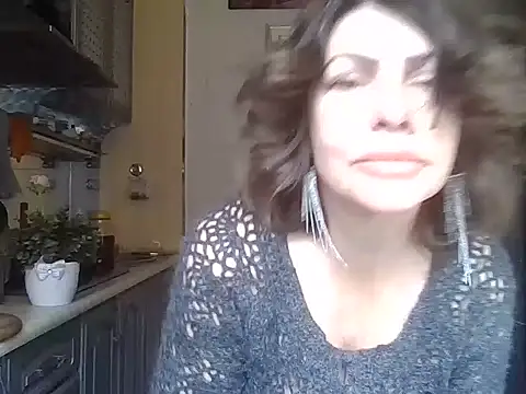 Baby-Matilda: διαδικτυακό σόου στην κάμερα