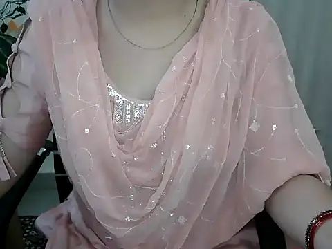 _chitranshi's Webcam Show