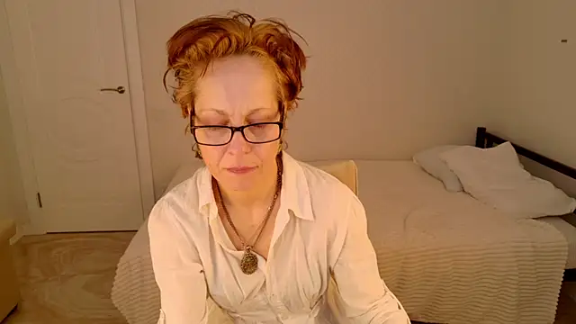 LioraWeiss 即時 XXX 聊天