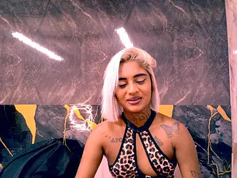 XXX chat uživo modela indian_barbie