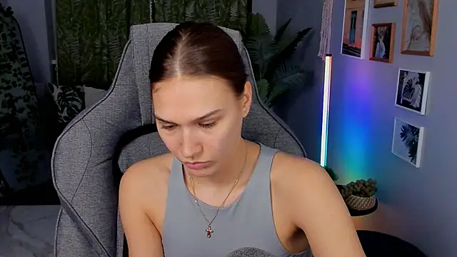 Sweet_Emilya: онлайн-секс-чат