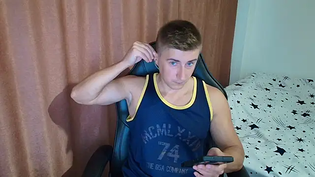 TodMuscle9 élő XXX-chatje