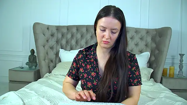 Živý XXX chat ElinaBellucci