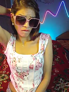 Chat XXX en directo de Ivy_the_goddess