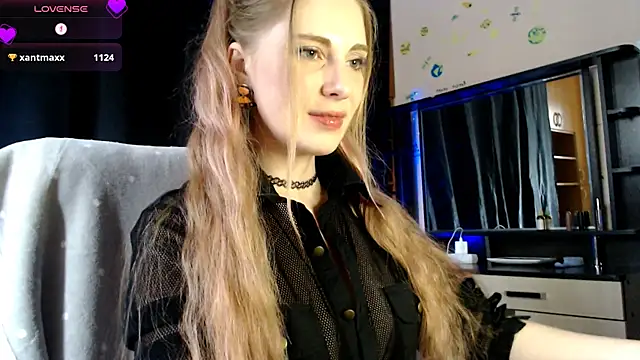 Aqualen Adlı Modelin Canlı XXX Sohbeti