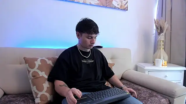 Leoo_Miller Webcamshow