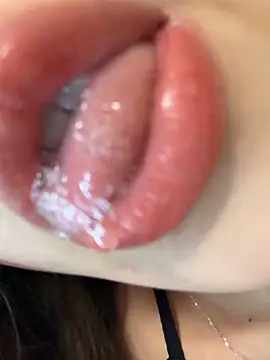 meimei_x Adlı Modelin Canlı XXX Sohbeti