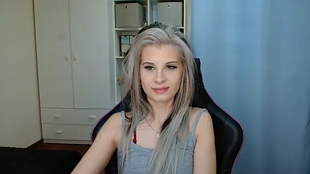 دردشة KristineGlow الجنسية المباشرة