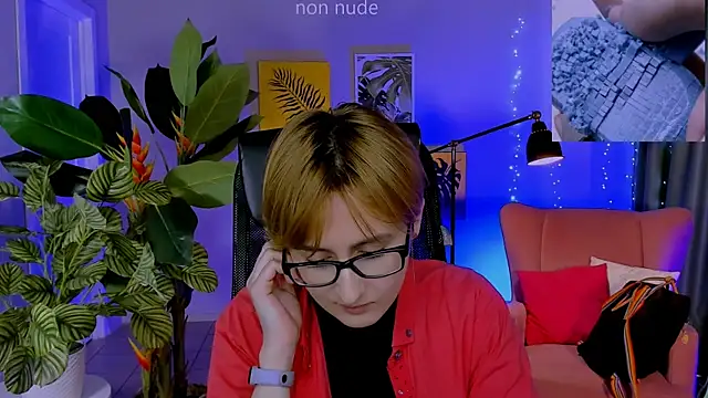 دردشة LixeLuna الجنسية المباشرة