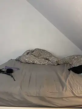 Chat +18 de KiaraAmara ao vivo