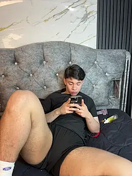 Вебкам-шоу Noah_ledom