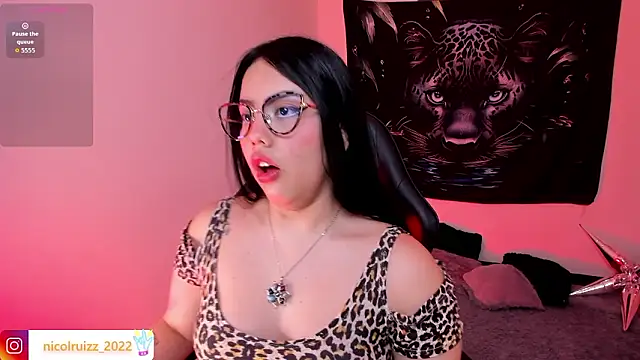 Živý XXX chat Nicolle_Ruizz