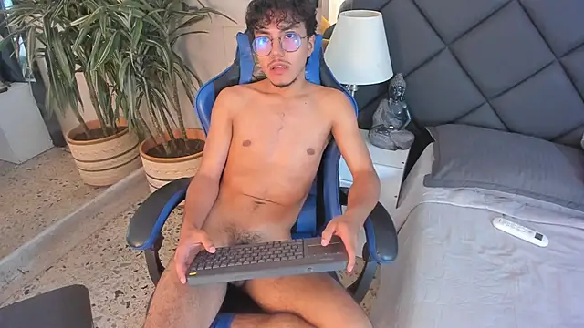 kai_storn's Webcam Show