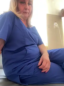 Irina2909@xh 现场XXX聊天