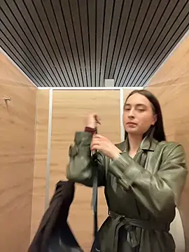 Онлайн чат XXX Holly_Play