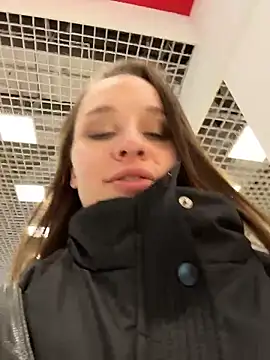 KishaMur Adlı Modelin Canlı XXX Sohbeti