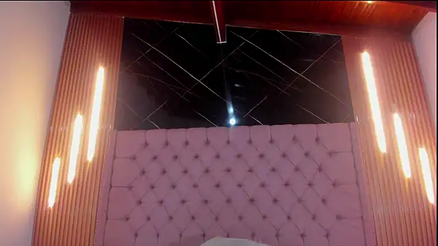 Chat XXX en directo de AinaPink