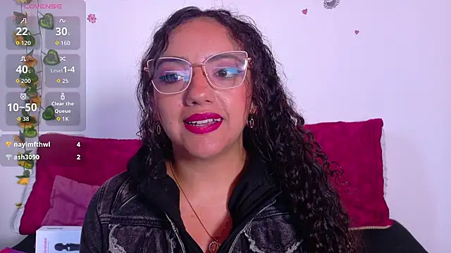 emiily_curly 现场XXX聊天