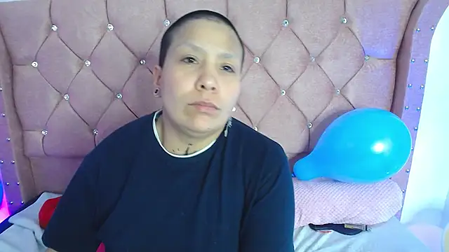 nat_evans8's Live XXX Chat