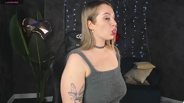 Viickie_Nelsson Chat XXX in diretta