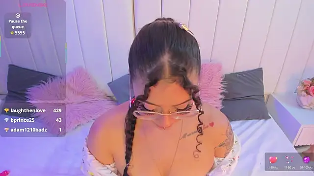 antonelllepiercee's Live XXX Chat