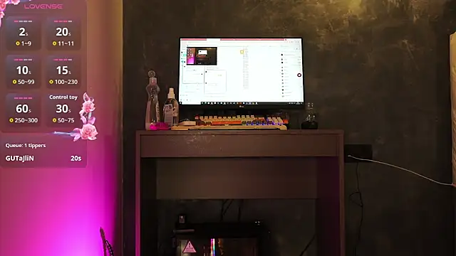 naa0mii's Live XXX Chat