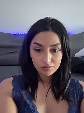 Mia_spicyy Adlı Modelin Web Kamerası Şovu