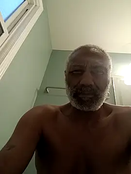 yasohw Show in webcam