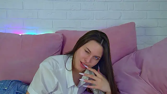 AliceVersal's Live XXX Chat