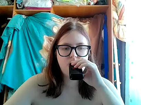 DesireMelissa élő XXX-chatje