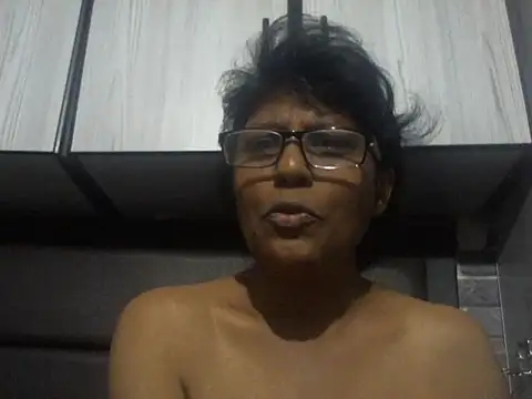 Chat +18 de MsAttitude ao vivo