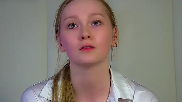 Chat +18 de AgataFoxley ao vivo