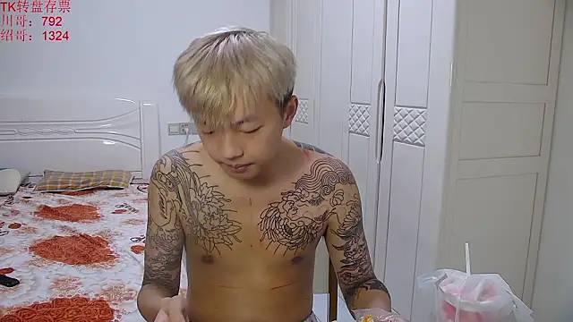 Chocolates-001's Live XXX Chat