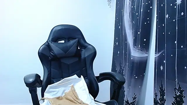 Hikaryfire's Live XXX Chat