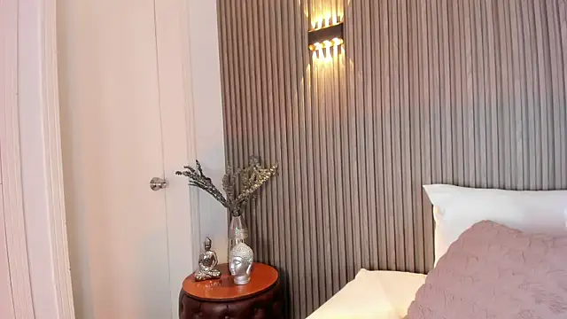 دردشة CaitlynCouper الجنسية المباشرة