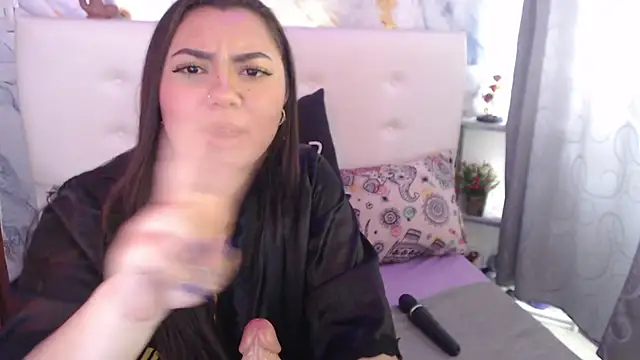 Nicolelewllss 即時 XXX 聊天