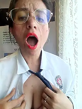 Valentina--1 élő XXX-chatje