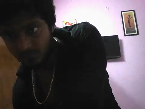 XXX chat uživo modela kaaviya2026